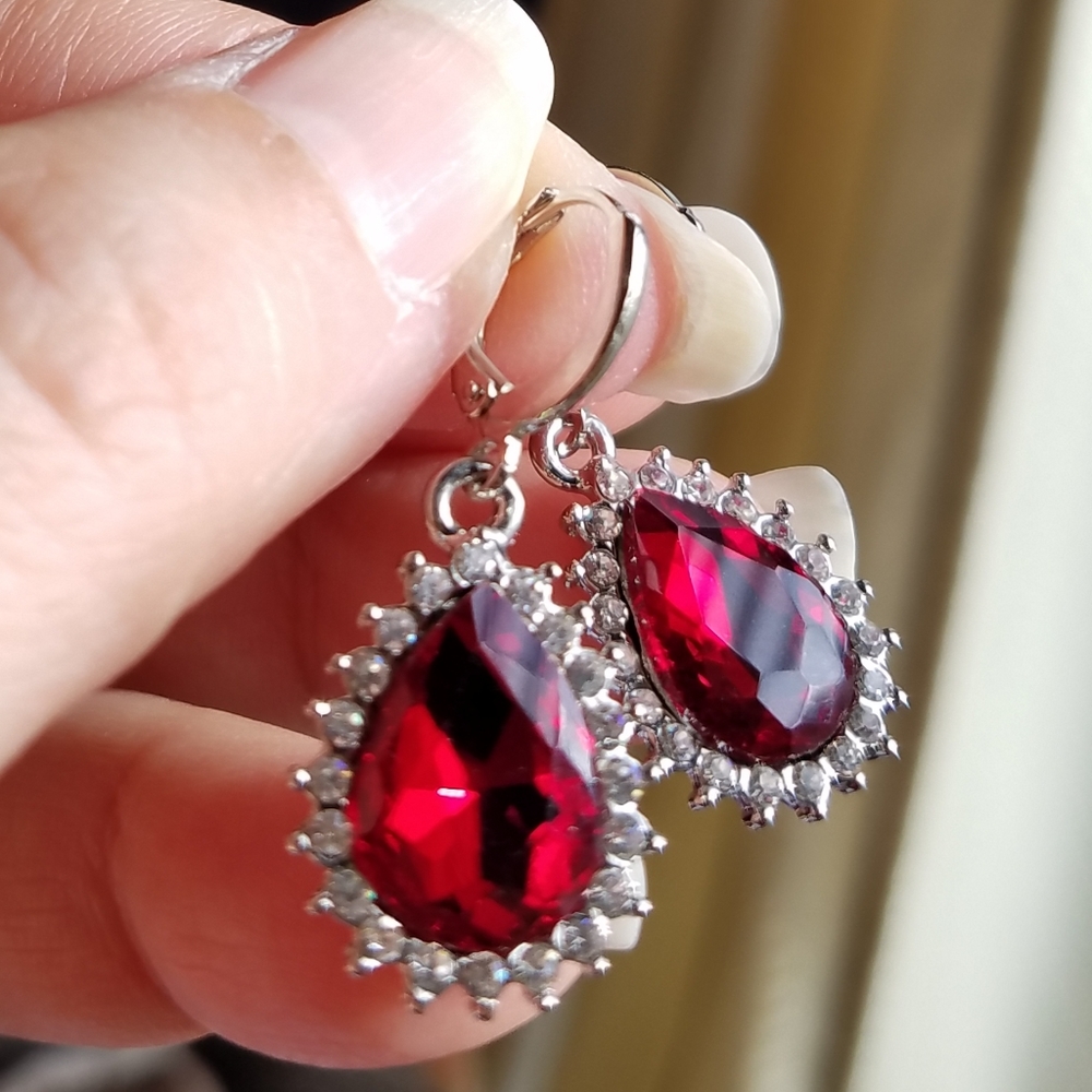 Swarovski Elements 925 Sterling Silver Garnet Red Earrings NEW - Picture 8 of 16